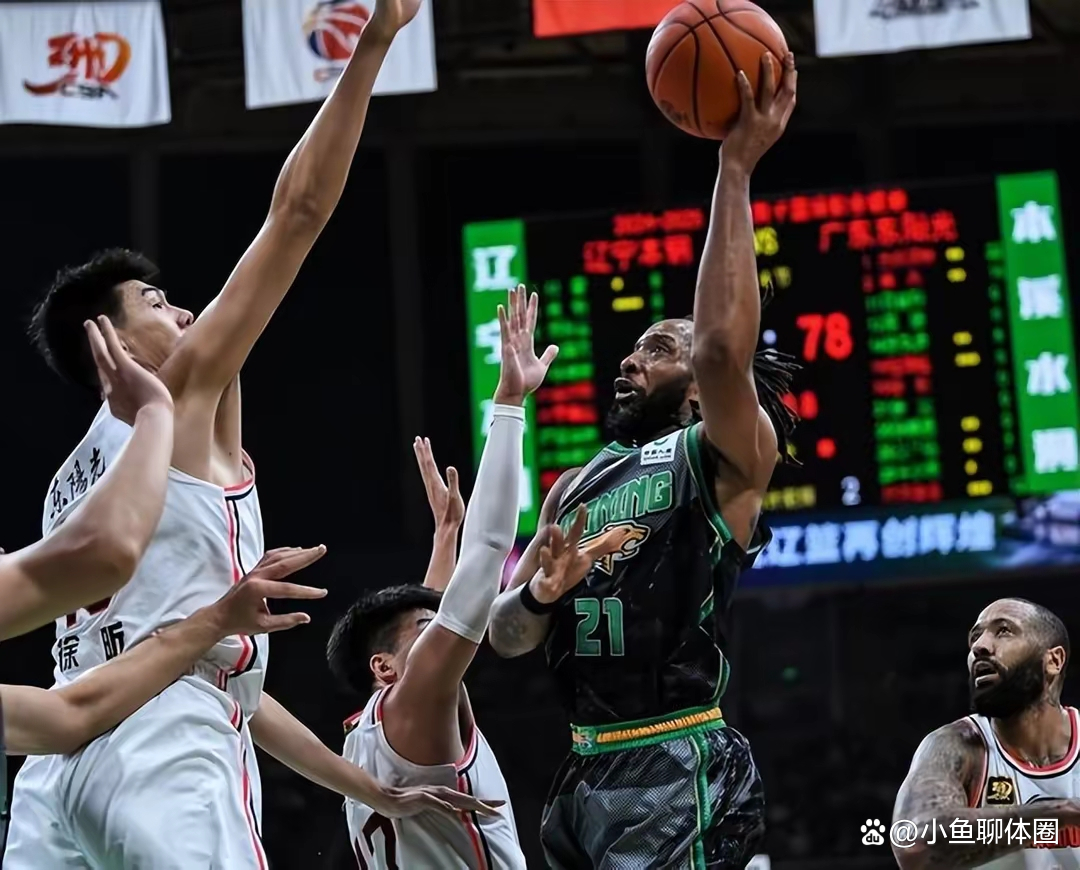 三亿体育入口 -包含里程碑夜浙江队手感冰凉；NBA常规赛今夜刷纪录；压力陡增；年轻球员得到机会的词条