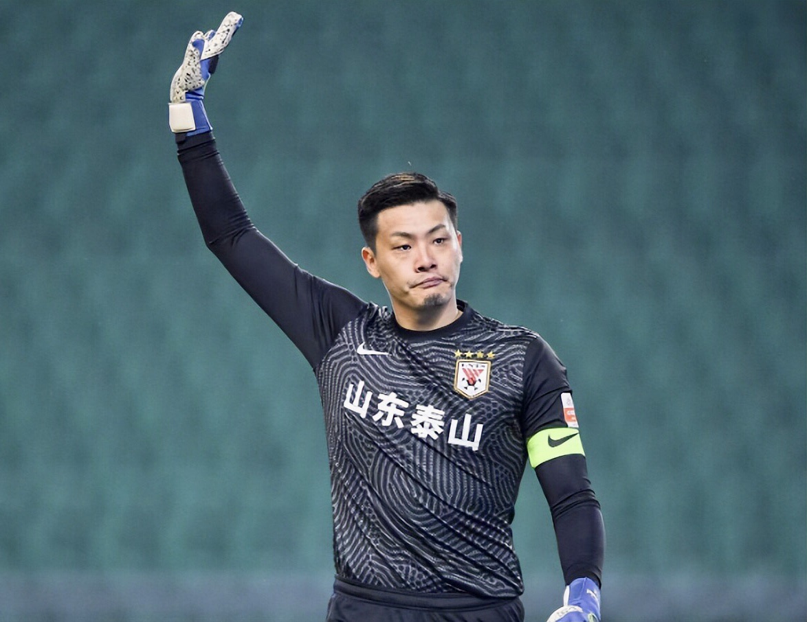 三亿体育 -关于社区盾倒计时，山东泰山赛后复出首秀，细节引发关注，更衣室稳定，资深球员宣示担当的信息