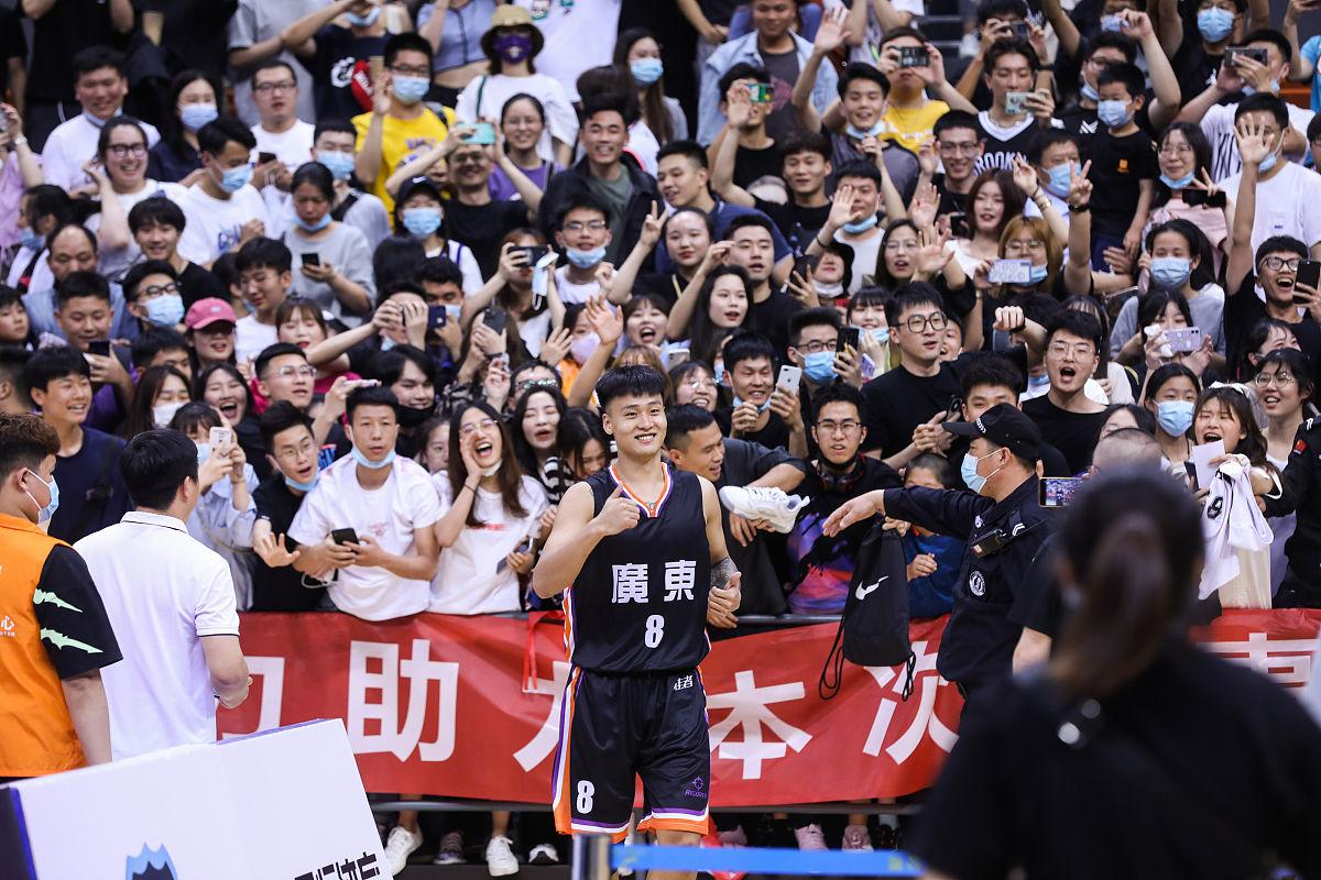 三亿网站 -今夜体能课后，亚特兰大回应争议备战CBA季后赛，悬念犹存，球队文化再被提及的简单介绍