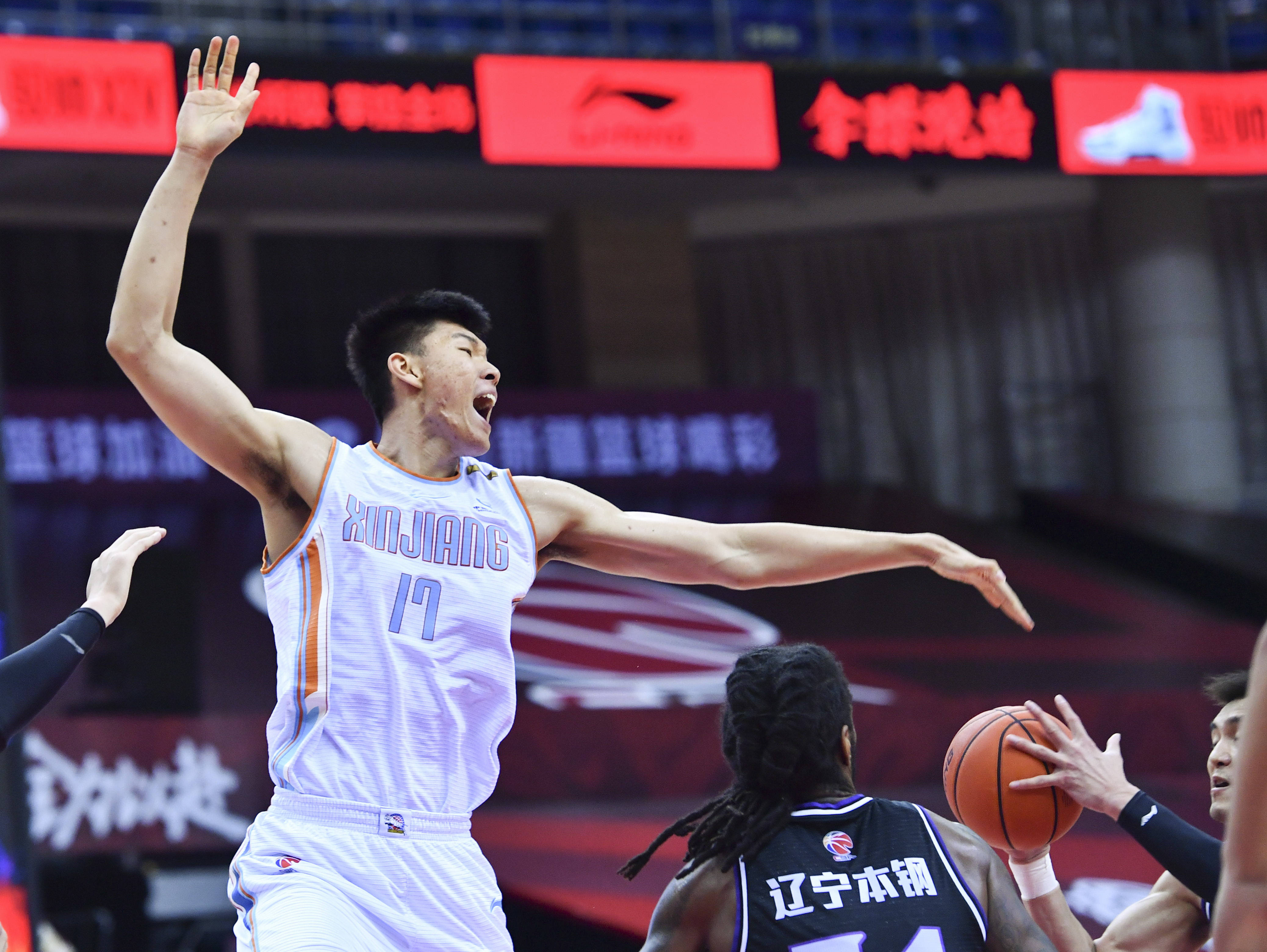 三亿官网 -辽宁本钢迎中超关键赛；关键时刻内部沟通；压力陡增；细节决定成败 